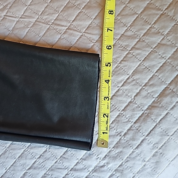 ILTM Vegan Leather Joggers - Picture 6 of 9